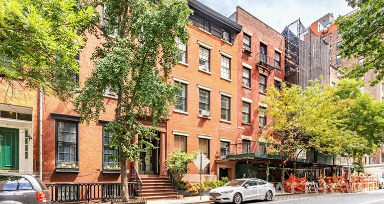 13 E 9th St, New York, NY à vendre - Photo du bâtiment - Image 1 de 3