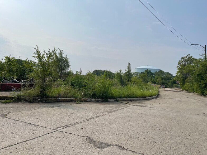 1915-1919 Madison Ave, Indianapolis, IN à louer - Photo du bâtiment - Image 2 de 5