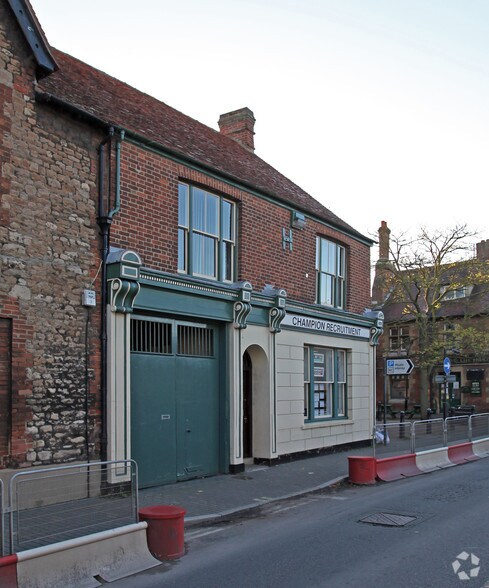 63-63A Stert St, Abingdon à louer - Photo du bâtiment - Image 2 de 2