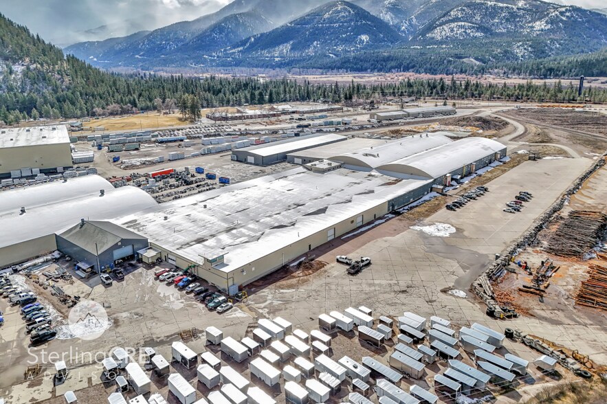 8973 Bonner Mill Rd, Bonner, MT à louer - Photo du bâtiment - Image 3 de 12