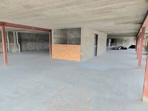 248 1st Ave E, Dyersville, IA à louer Photo intérieure- Image 1 de 7