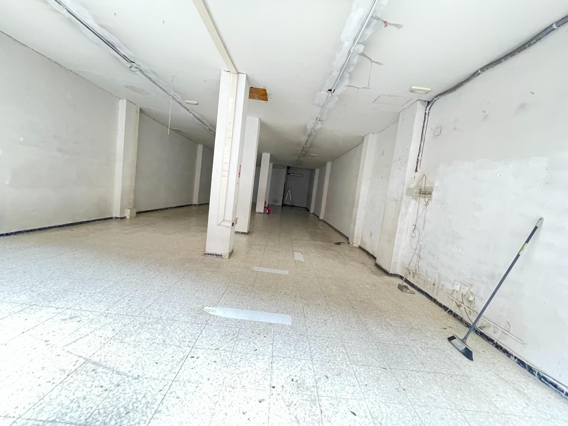 Retail in Zaragoza for sale Interior Photo- Image 1 of 5