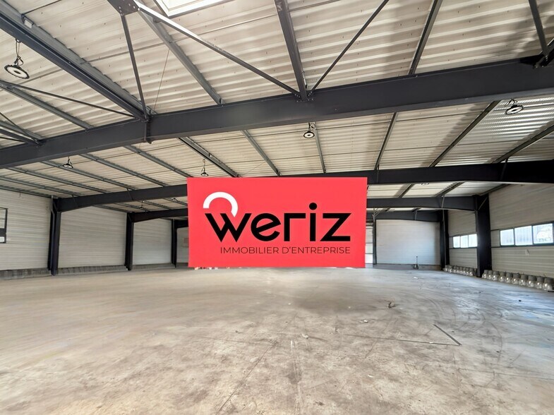 Industrial in Martigues for lease - Primary Photo - Image 2 of 6