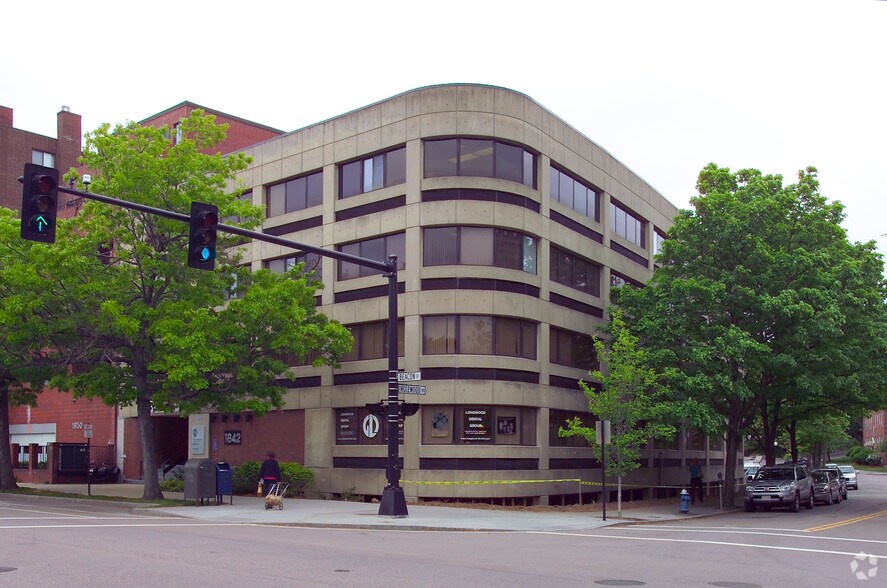 1842 Beacon St, Brookline, MA à vendre - Photo du bâtiment - Image 1 de 2