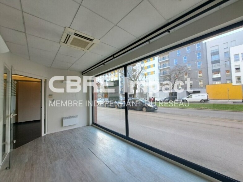 66 Avenue Du Drapeau, Dijon for lease - Interior Photo - Image 3 of 6