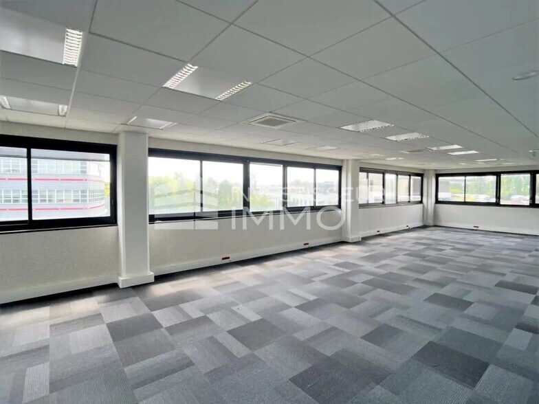 Office in Antony for lease - Interior Photo - Image 3 of 9