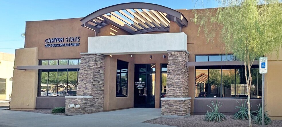 1460 W Elliot Rd, Gilbert, AZ à louer - Photo du bâtiment - Image 1 de 3