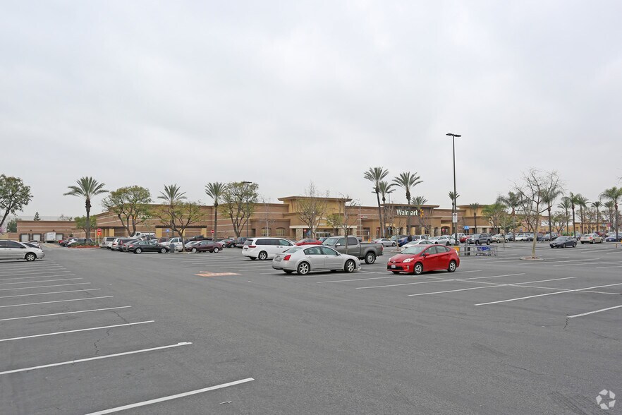 Rosemead Blvd, Pico Rivera, CA à louer - Photo du bâtiment - Image 1 de 1