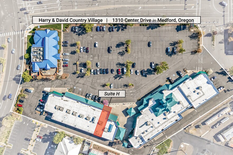 1310 Center Dr, Medford, OR à louer - Photo du bâtiment - Image 2 de 4