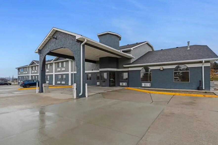 800 Senate Ave, Red Oak, IA à vendre - Photo du bâtiment - Image 2 de 22