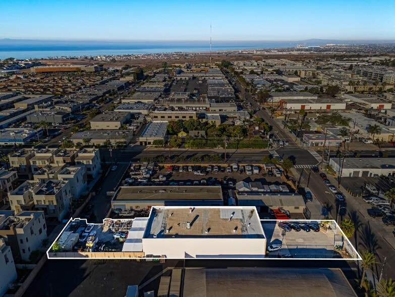 779 W 16th St, Costa Mesa, CA for sale - Building Photo - Image 2 of 13