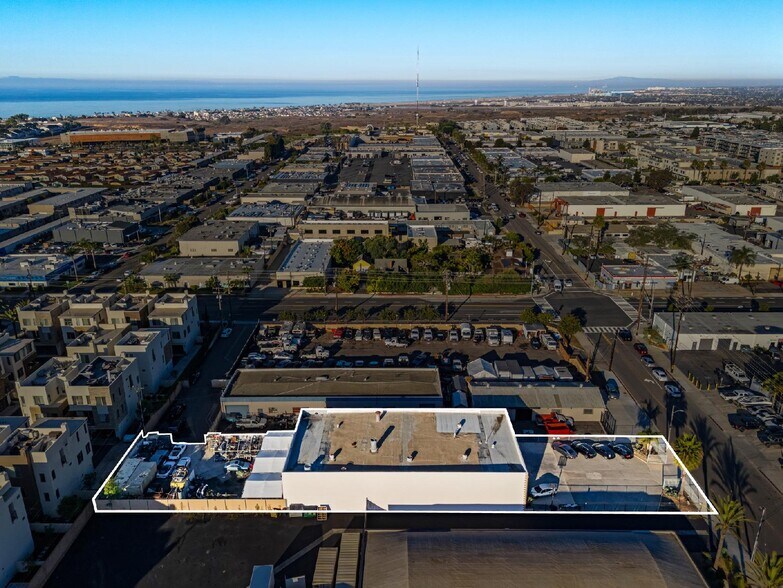 779 W 16th St, Costa Mesa, CA à vendre - Photo du bâtiment - Image 2 de 13