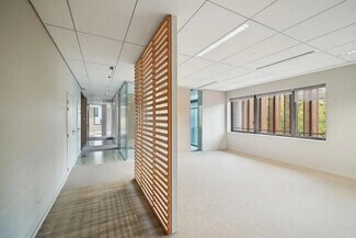 Plus de détails pour Bureau, Local d'activités à louer