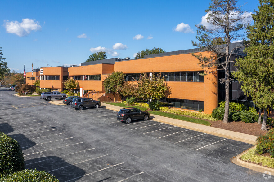 15601 Crabbs Branch Way, Rockville, MD for lease - Building Photo - Image 1 of 5