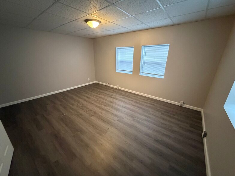 2333 N 14th St, Terre Haute, IN à vendre - Photo du bâtiment - Image 2 de 7