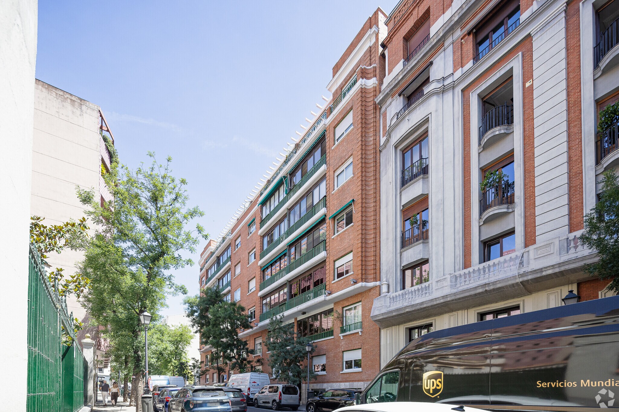 Calle del Monte Esquinza, 28, Madrid, Madrid for lease Building Photo- Image 1 of 2