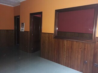 Plus de détails pour Manuel, 23, Langreo - Commerce de détail à vendre