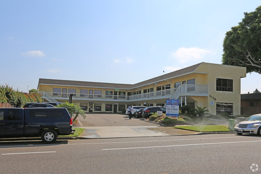 3138 Roosevelt St, Carlsbad, CA à louer - Photo du bâtiment - Image 2 de 8