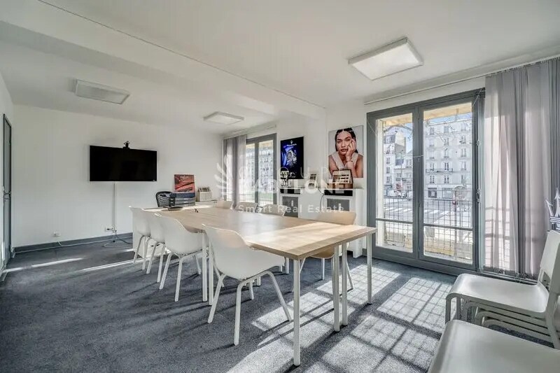 Office in Neuilly-sur-Seine for lease Building Photo- Image 1 of 11