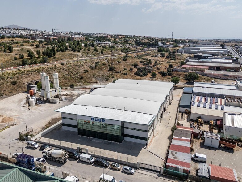 Industrial in Colmenar Viejo, Madrid for sale - Building Photo - Image 2 of 30