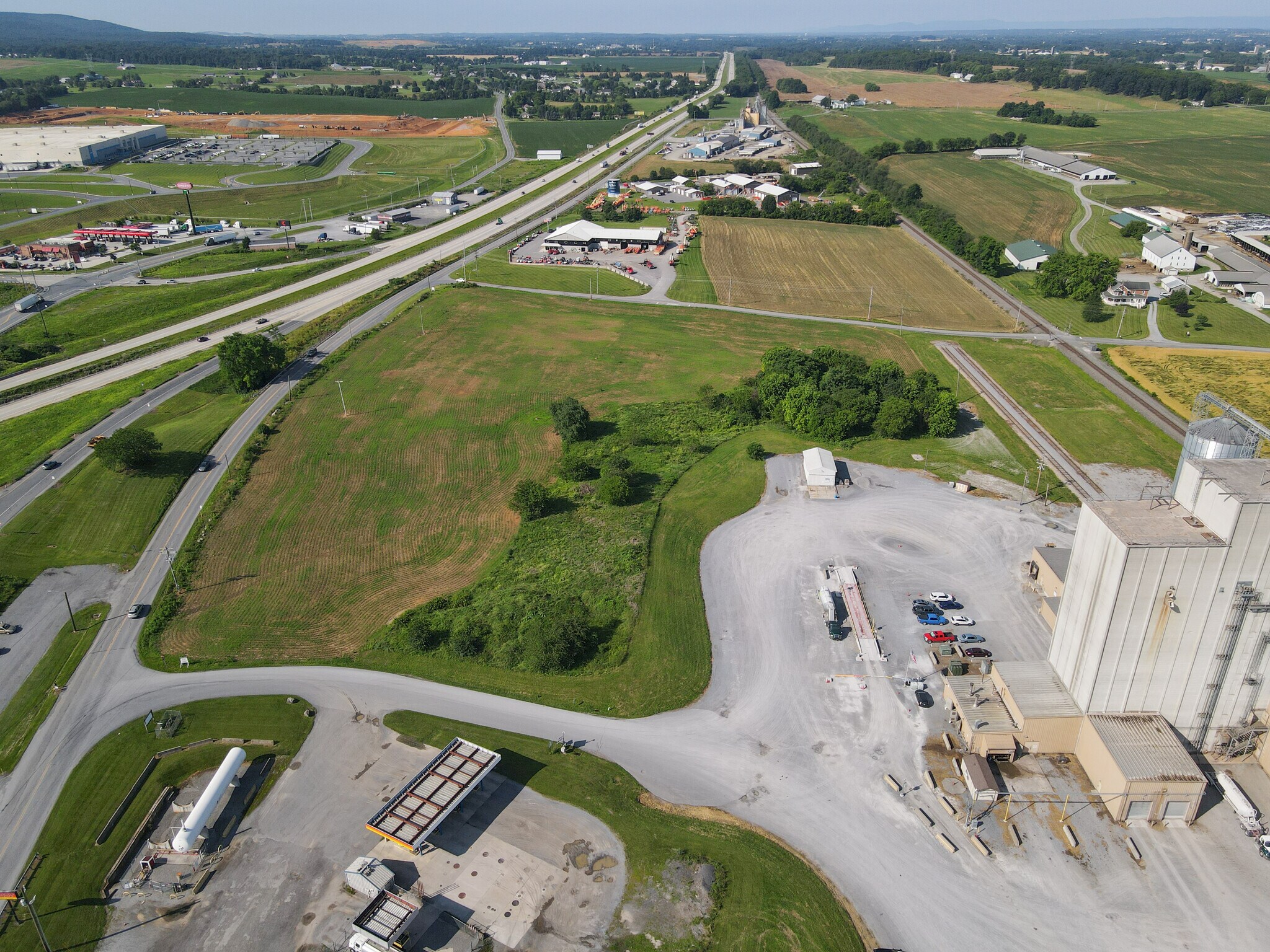 0 Mount Rock Rd portefeuille de 3 propriétés à vendre sur LoopNet.ca Aérien- Image 1 de 10