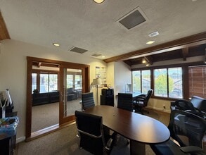 851 Irwin St, San Rafael, CA à vendre Photo intérieure- Image 2 de 5