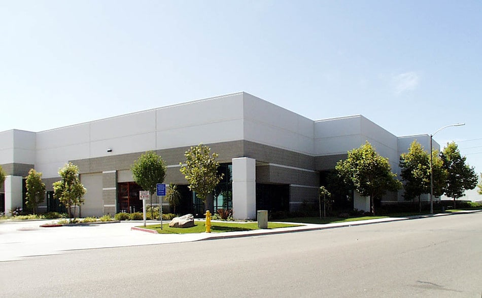 520 Corporate Dr, Escondido, CA for lease - Building Photo - Image 3 of 7