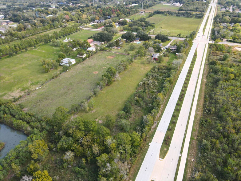 1634 Roy Rd, Brookside Village, TX for sale - Aerial - Image 3 of 5