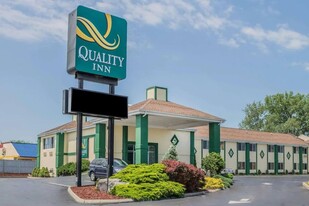 Quality Inn Port Clinton - Motel