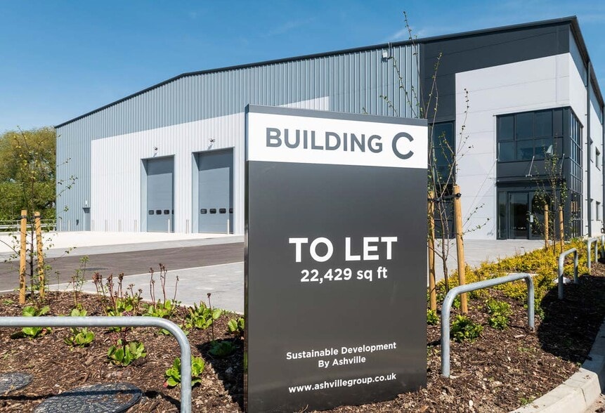 Building C, Commerce Rd, Gloucester for lease - Building Photo - Image 3 of 15