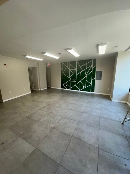 3755 Midvale Ave, Philadelphia, PA à louer - Photo intérieure - Image 2 de 11