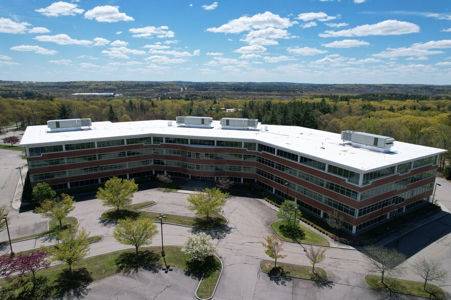 900 W Park Dr, Westborough, MA for lease - Building Photo - Image 1 of 5