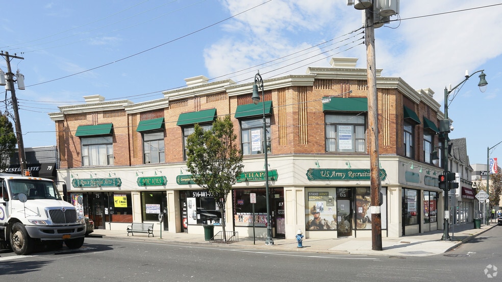 375 Sunrise Hwy, Lynbrook, NY à vendre - Photo du bâtiment - Image 2 de 4