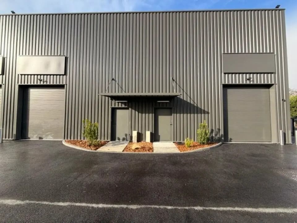 Flex in Marcheprime for sale Building Photo- Image 1 of 8