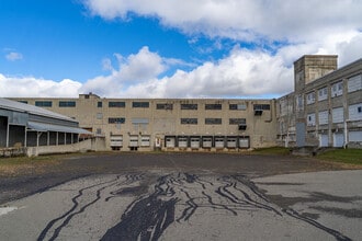 1575 Lake St, Elmira, NY à vendre Photo intérieure- Image 1 de 49