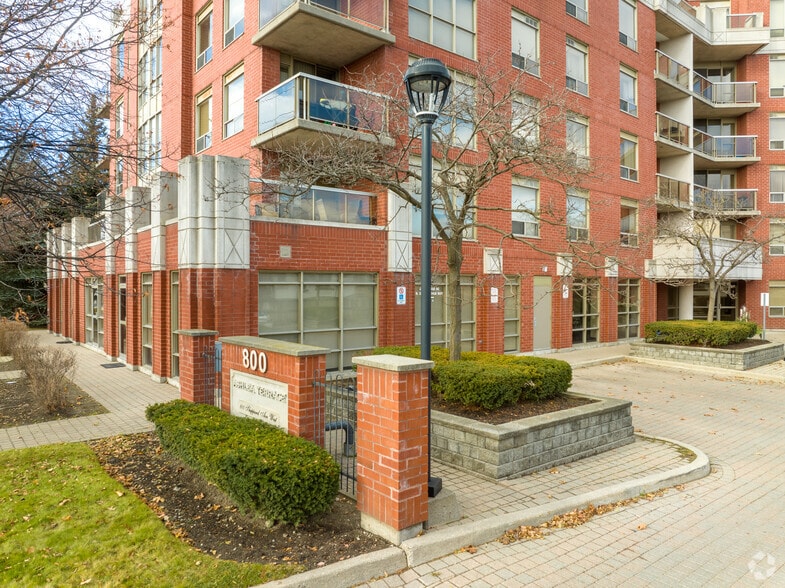 800 Sheppard Ave W, Toronto, ON for sale - Building Photo - Image 3 of 29
