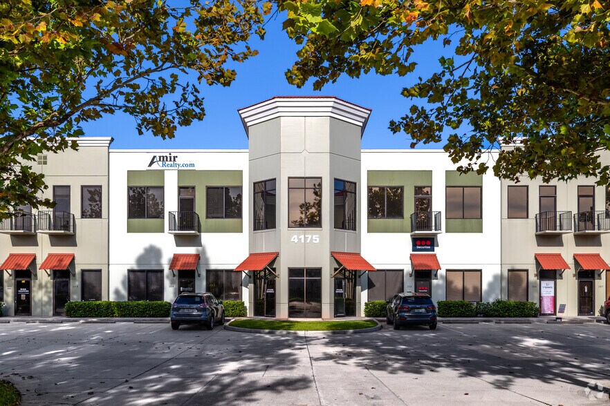 4175 S Pipkin Rd, Lakeland, FL à louer - Photo du bâtiment - Image 1 de 10