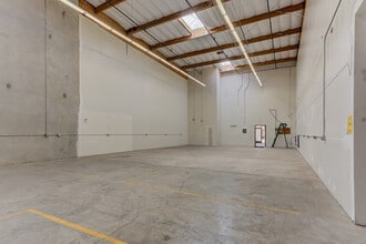 871 Cotting Ct, Vacaville, CA for lease Interior Photo- Image 2 of 18