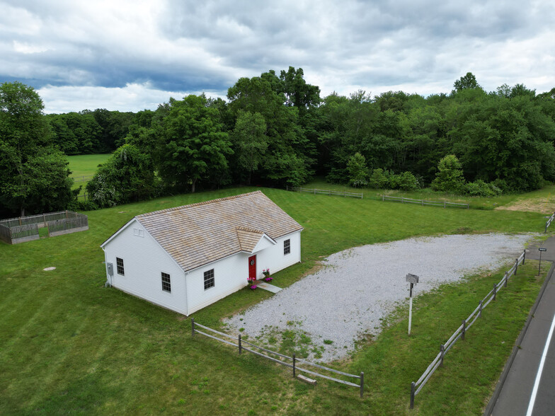 2342 Durham Rd, Madison, CT à vendre - Photo du bâtiment - Image 1 de 1