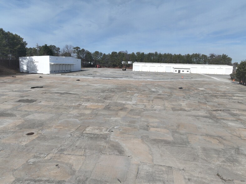 4390 Old McDonough Rd, Conley, GA à louer - Photo du bâtiment - Image 2 de 4