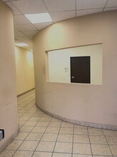 4717 Van Nuys Blvd, Sherman Oaks, CA for lease Interior Photo- Image 2 of 6