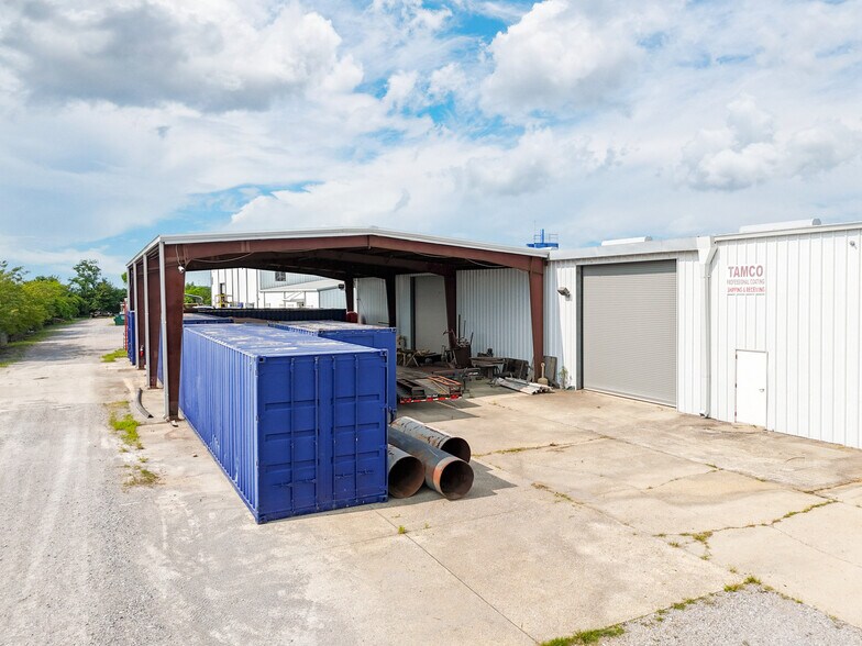 175 Thompson Rd, Houma, LA à louer - Photo du bâtiment - Image 3 de 3