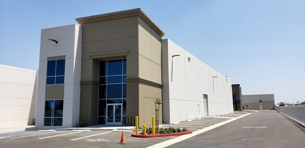 10460 Hickson St, El Monte, CA for lease - Building Photo - Image 3 of 5