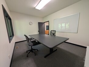 5891 Cedar Lake Rd, Saint Louis Park, MN for lease Interior Photo- Image 2 of 10