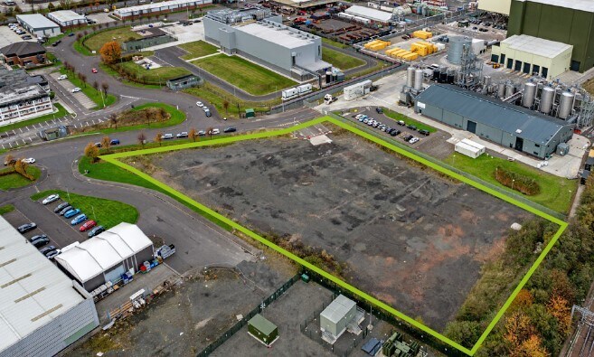 Earls Rd, Grangemouth à louer - Photo du bâtiment - Image 2 de 2