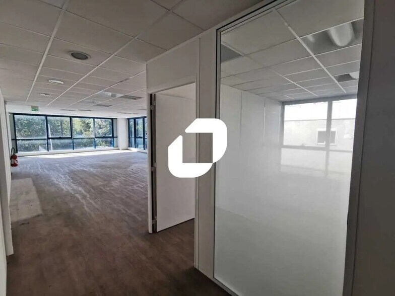 533 Avenue Du Général De Gaulle, Clamart à louer - Photo du bâtiment - Image 3 de 48