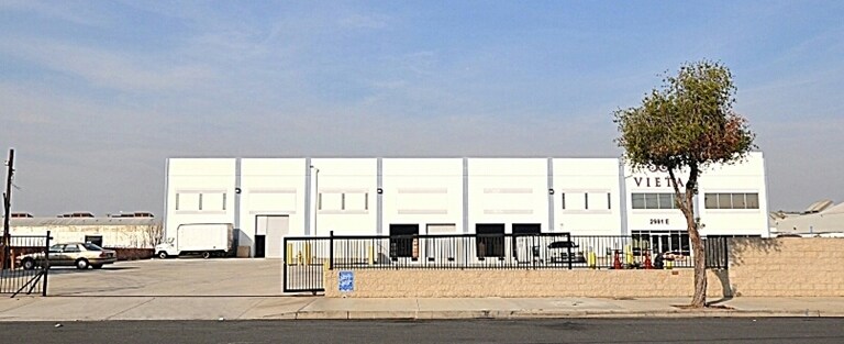 2991 E 46th St, Los Angeles, CA à louer Photo principale- Image 1 de 12