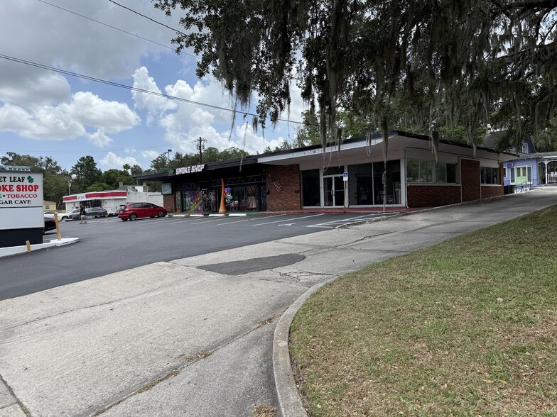 1216 E Silver Springs Blvd, Ocala, FL for lease - Building Photo - Image 1 of 7