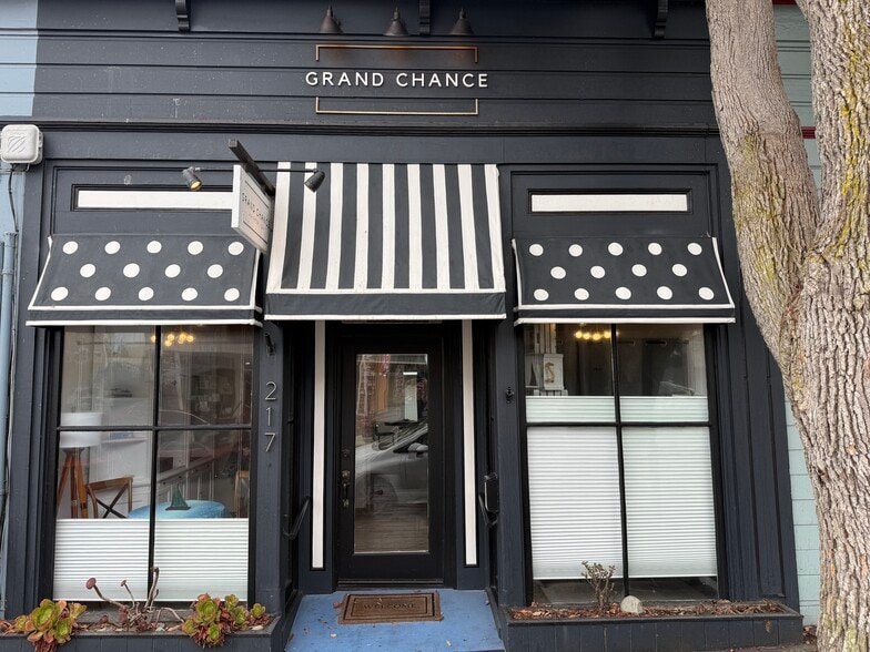 217 Grand Ave, Pacific Grove, CA for sale - Building Photo - Image 2 of 13