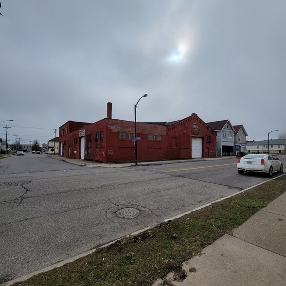 365 Swan St, Buffalo, NY à vendre - Photo du bâtiment - Image 1 de 1